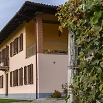 Cascina La Corte 3* Neive