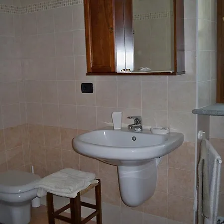 فندق مبيت وإفطار Cascina La Corte نيف