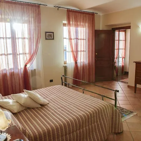 Cascina La Corte Нейве