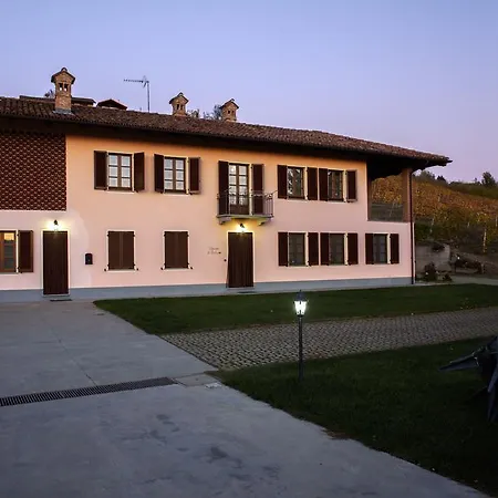 Cascina La Corte نيف