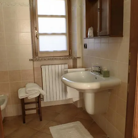 فندق مبيت وإفطار Cascina La Corte نيف